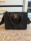 L Black Sleek Everyday Bag