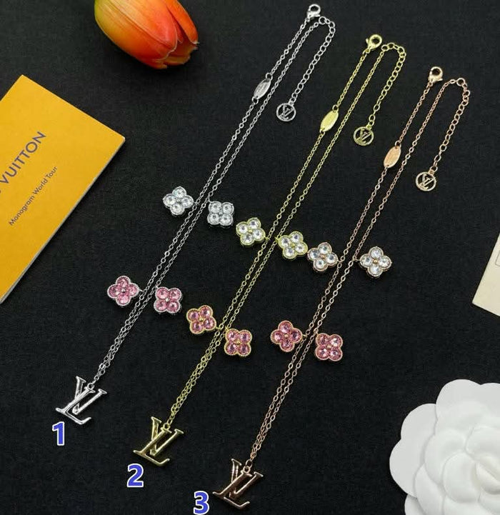 L  Chain Necklaces New