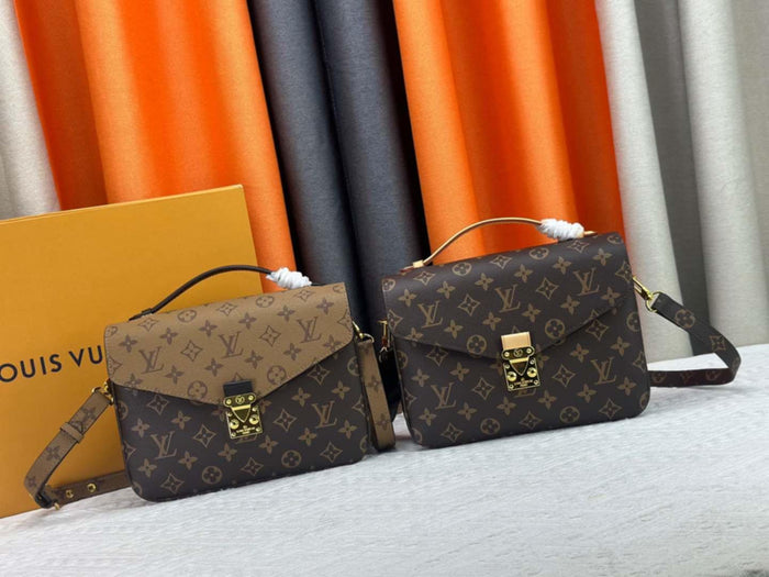 L Clip Shoulder Bags