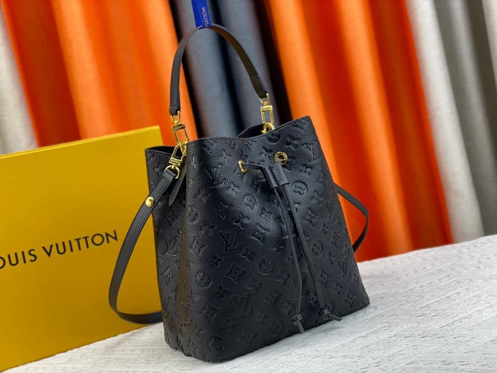 L Pink/Mono Bucket Bag