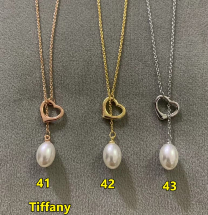 T Heart Pearl Necklace